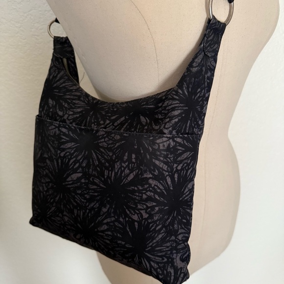 Baggallini Crossbody/Shoulder Bag - Picture 5 of 14